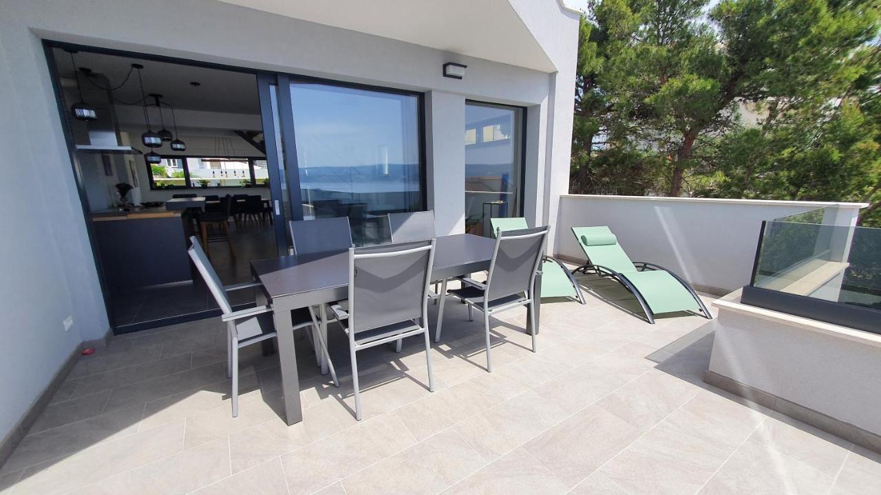 Apartments Marina Omis Exterior photo