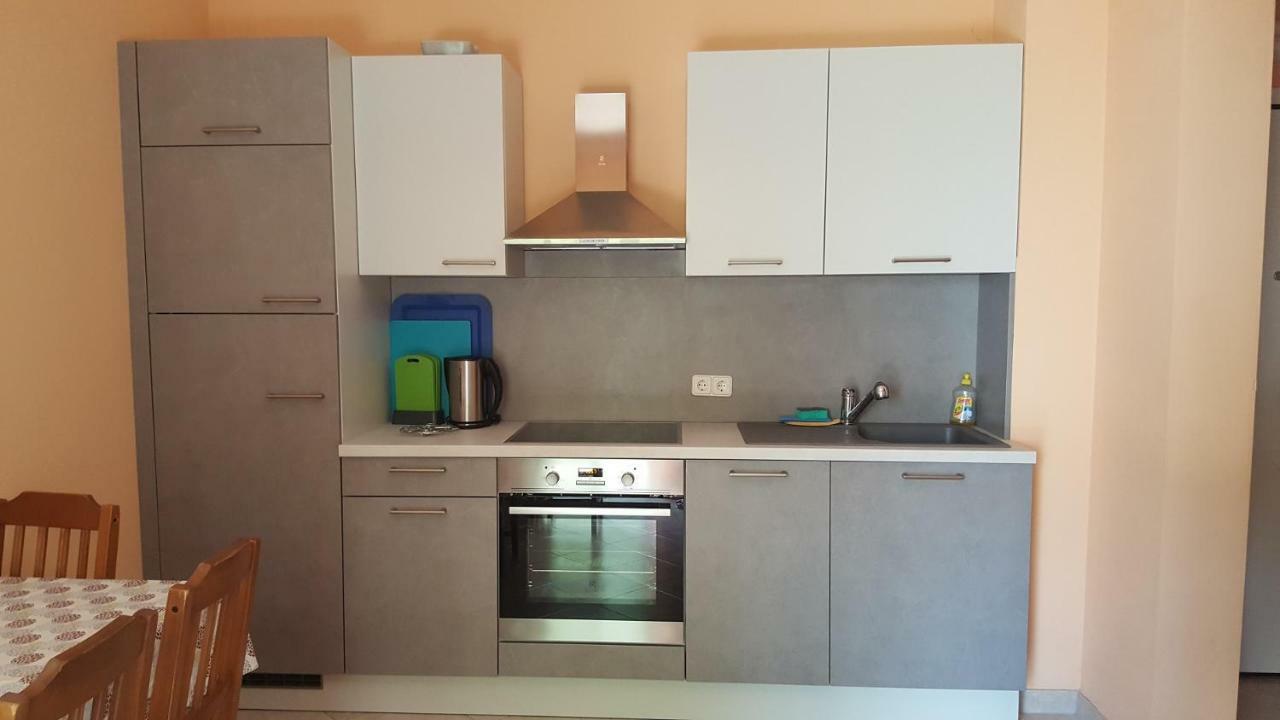 Apartments Marina Omis Exterior photo